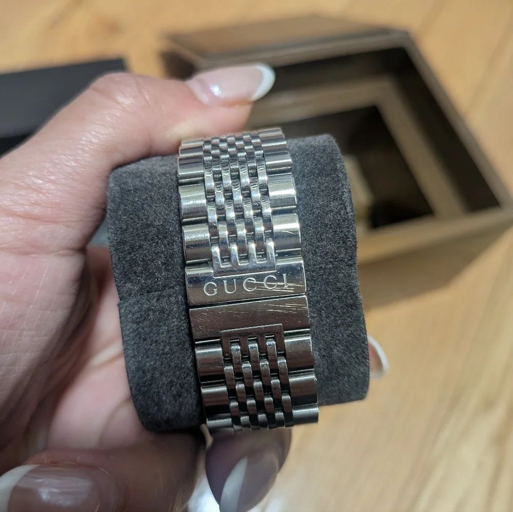 GUCCI G TIMELESS YA126406 STAINLESS STEEL WATCH